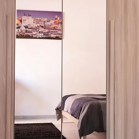 Tattica House *